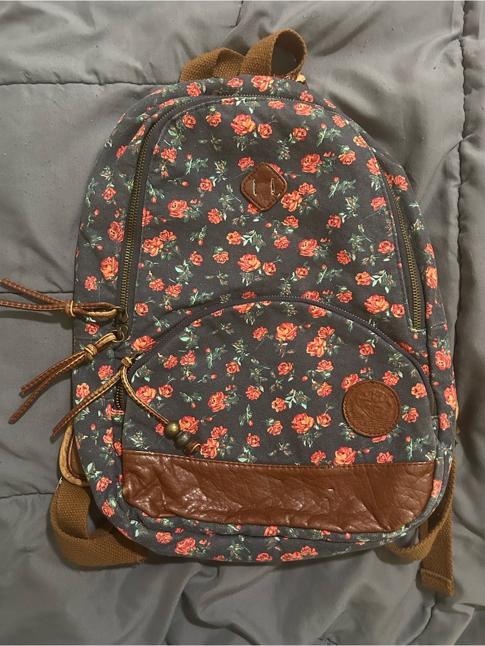 Roxy Surf Company Floral Rose Canvas Bag Faux Leather Straps Pockets